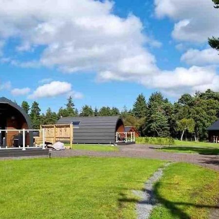 Red Squirrel Log Cabin With Hot Tub Кийт Екстериор снимка