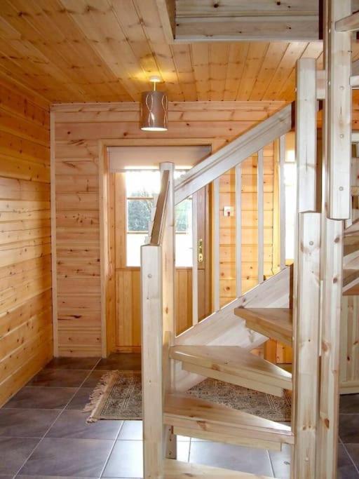 Red Squirrel Log Cabin With Hot Tub Кийт Екстериор снимка